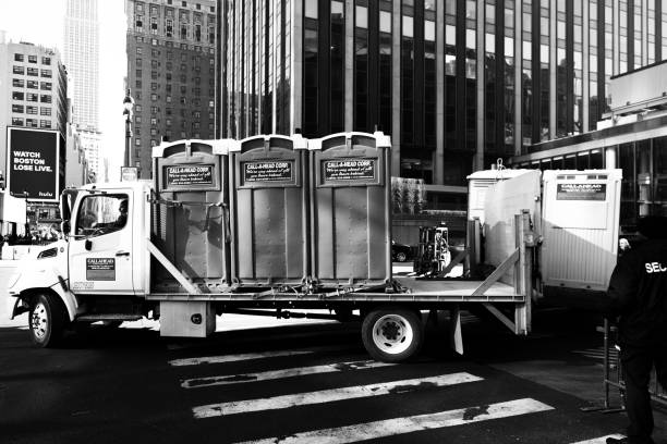 Best Portable toilet rental cost  in Clayton, NM